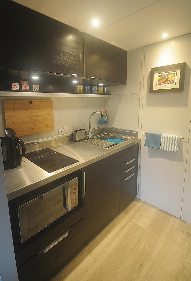The Cabin Cheltenham Zewnętrze zdjęcie